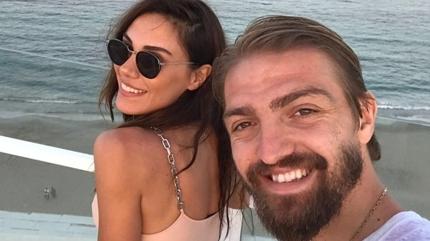 E�ini b�yle tersledi!