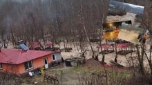 T�rkiye sel alt�nda! Evler bo�alt�ld�, mahsur kalanlar kurtar�ld�