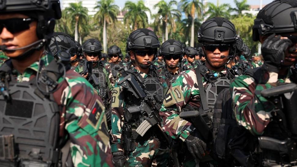 Dost �lkeden Gazze seferberli�i! Binlerce asker konu�lanacak