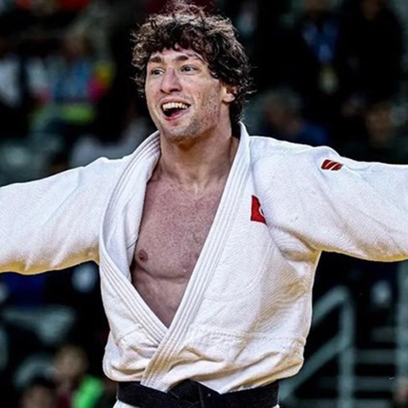 Muhammed Ali Demirel'den Slovenya'da g�m�� madalya