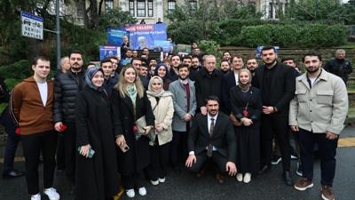 CHP'li Ba�ar�r'�n bo� alg�s� elinde patlad�: Bo�azi�ililer, Cumhurba�kan�m�z� ba�r�na bast�