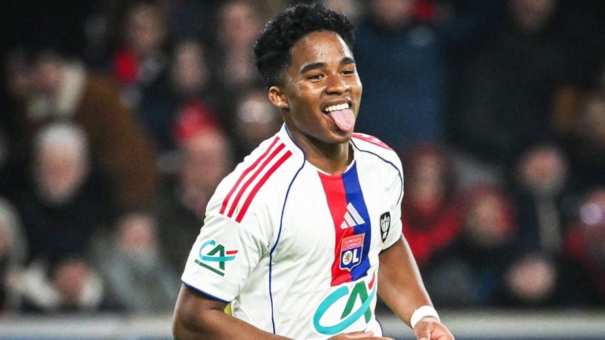 Lyonun Real Madrid Kiral�k oyuncu foto�raflar� resimleri