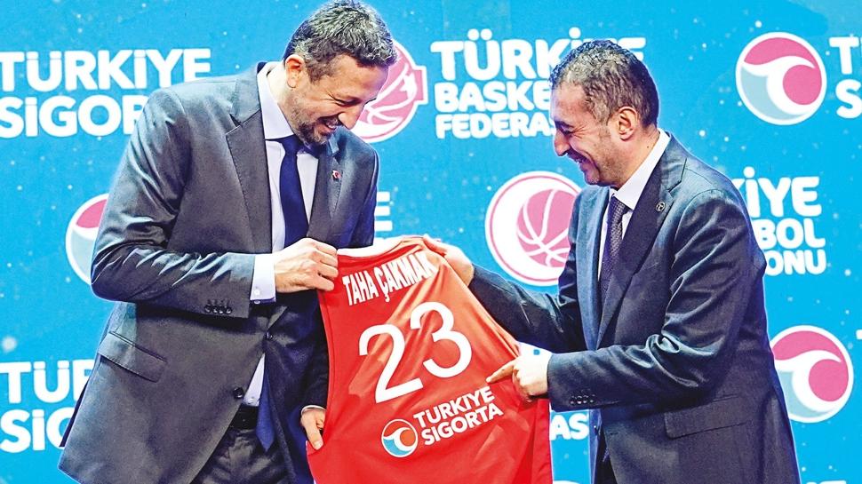 12 dev adam�n s�rt�na sigorta