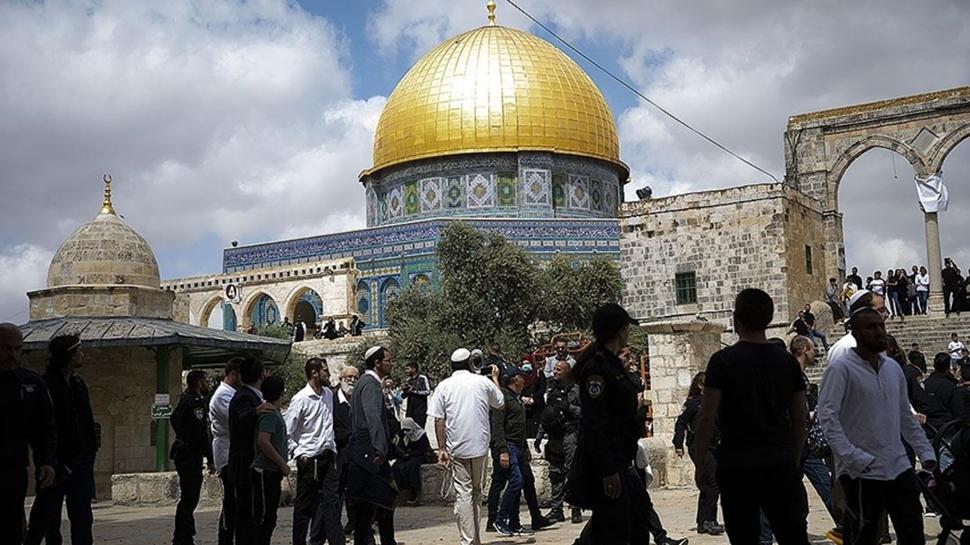 İşgalci Yahudilerden Mescid-i Aksa'ya provokatif baskın