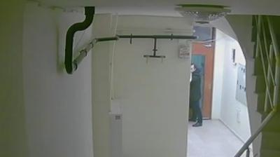 Esenyurt'ta sald�r�p para istedikleri adam b�yle apartmana s���nd�