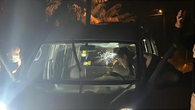 Hafif ticari araca kur�un ya�d�: 1 �l�, 3 tutuklama