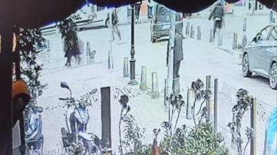 �zmir'de kuyumcuya silahl� soygun giri�imi kamerada