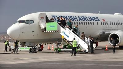 Nev�ehir Kapadokya Havaliman�'n�n ilk etab� tamamlanm��t�... �lk yolcular�n� a��rlad�!