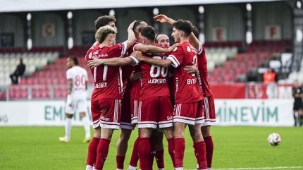 �mraniyespor 6 goll� ma�ta Boluspor'u devirdi