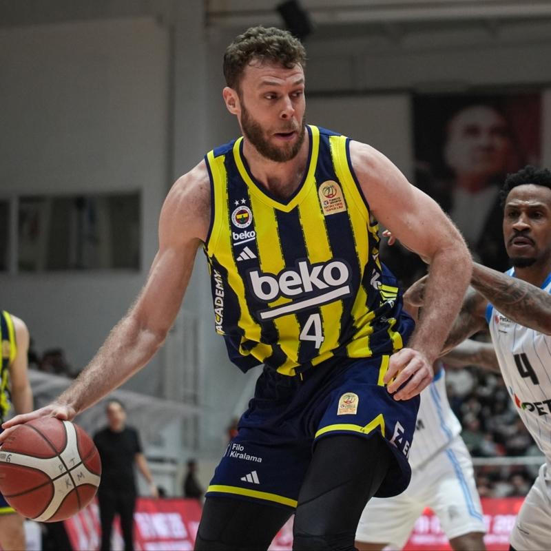 Fenerbah�e Beko'da Nicolo Melli ameliyat edildi