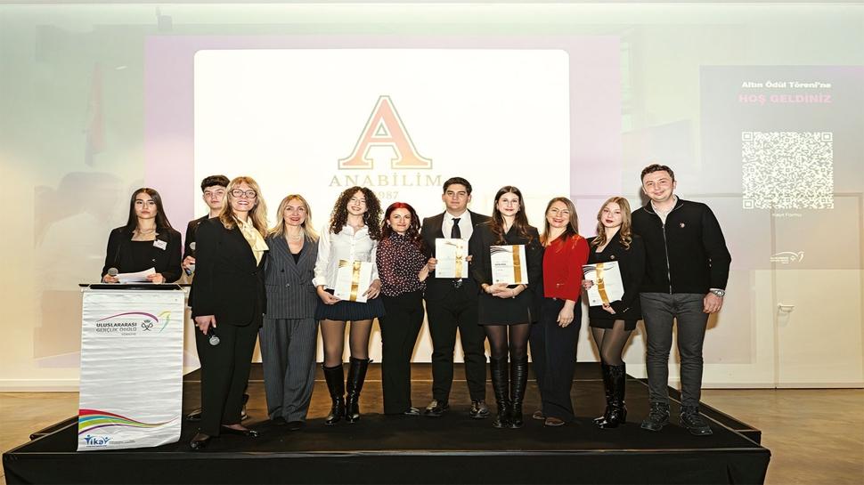 Gen�lik �d�lleri sahiplerini buldu