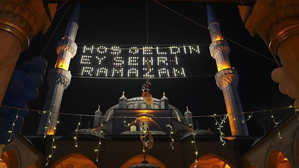 İl il teravih namazı vakitleri! İstanbul, Ankara, Bursa teravih namazı saat kaçta?