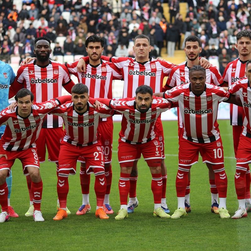 Sivasspor, Adana Demirspor deplasman�nda