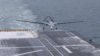 Balt�k Denizi'nde Bayraktar TB3 r�zgar�! Kusursuz g�steriye imza at�ld�