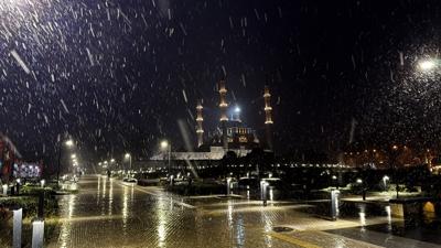 S�cakl�k d��t�, Edirne g�ne karla uyand�