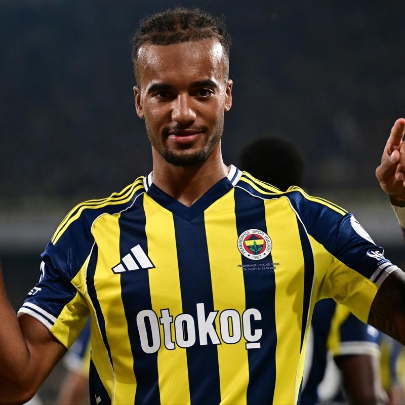 Archie Brown: Kariyerimdeki en uzun sakatl�k oldu, d�nd���m i�in mutluyum