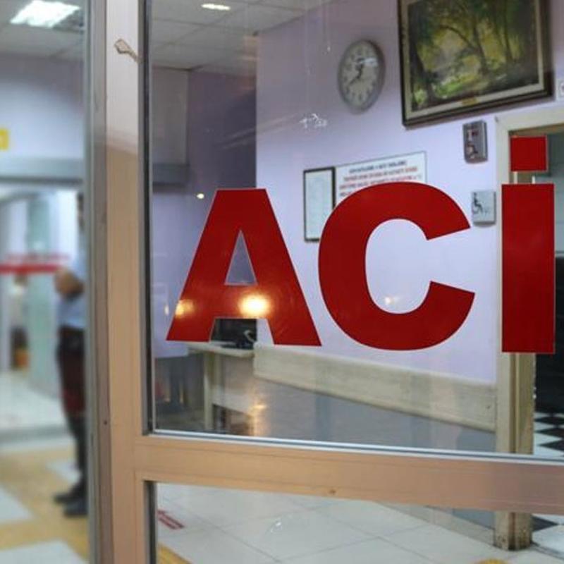 Bing�l'de devrilen otomobildeki 7 ki�i yaraland�