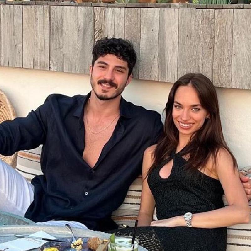 Eyl�l Tumbar'dan eski sevgilisi Enes Ko�ak'a olay g�nderme!