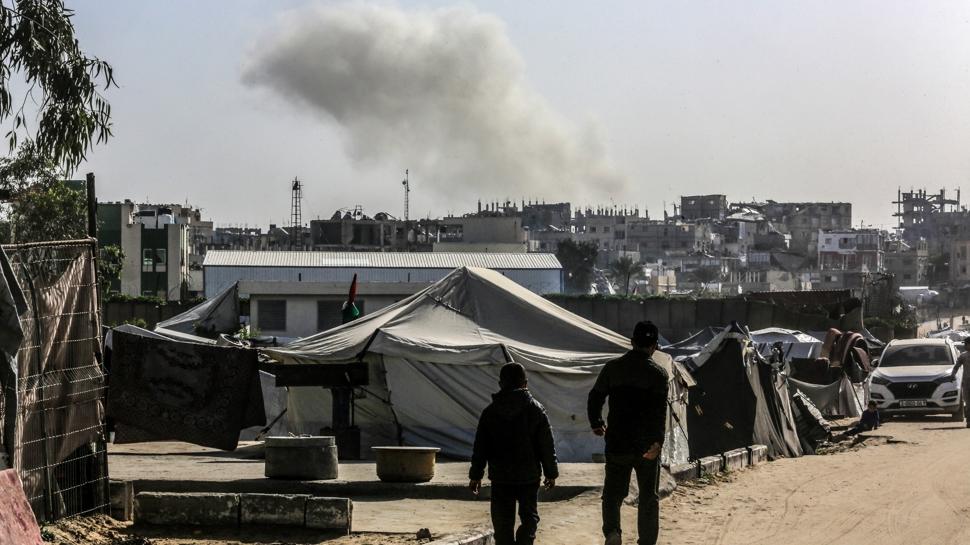 Katil İsrail ramazanda da durmuyor! Gazze'yi havadan vurdu