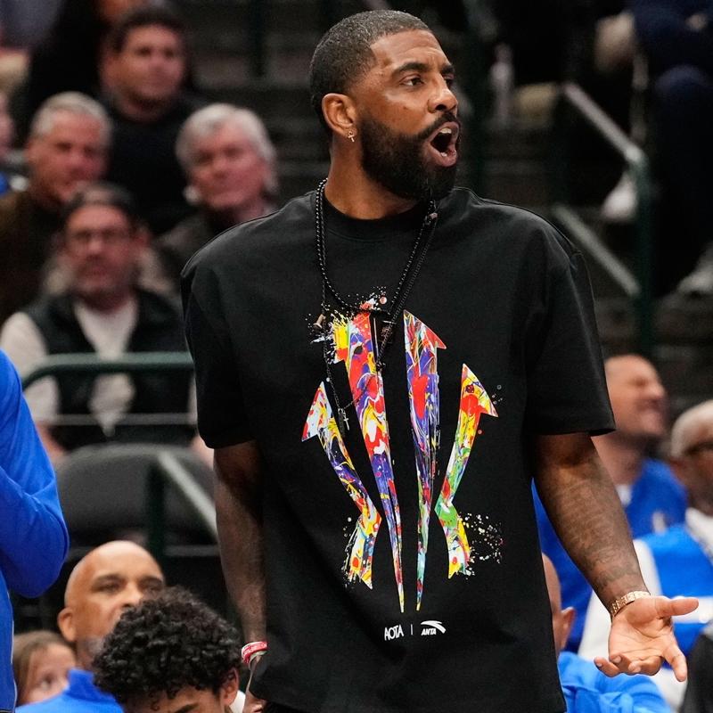 Kyrie Irving sezonu kapatt�: Mavericks'ten resmi a��klama