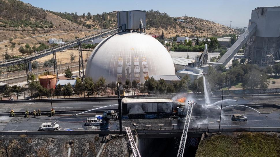 Şili'de doğal gaz kamyonu patladı: Ölü ve yaralılar var