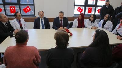Bakan Tekin'den �Talibanizm� ele�tirilerine tepki