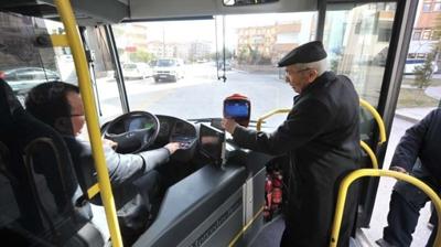 Sivas'ta toplu ta��ma �ampiyonu: 65 ya� kart�yla tam 3 bin 365 kez otob�se bindi