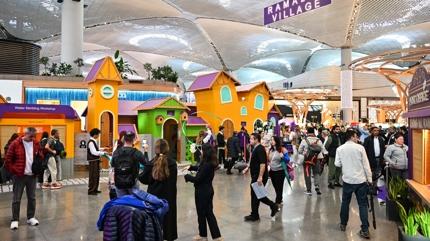 140 milletten yolcuya Ramazan deneyimi! �stanbul Havaliman�'nda �Ramazan K�y�� kuruldu