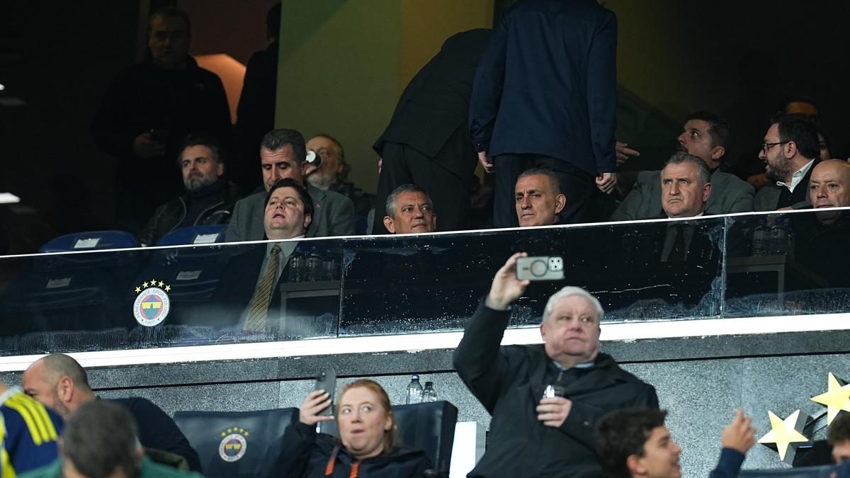 fenerbah�e nottingham forest avrupa ligi foto�raflar� resimleri