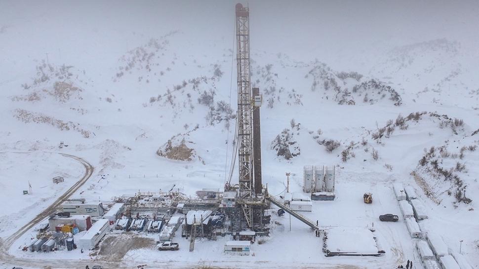 2,5 metre kara ra�men petrol! T�rkiye b�lgede durdurulam�yor