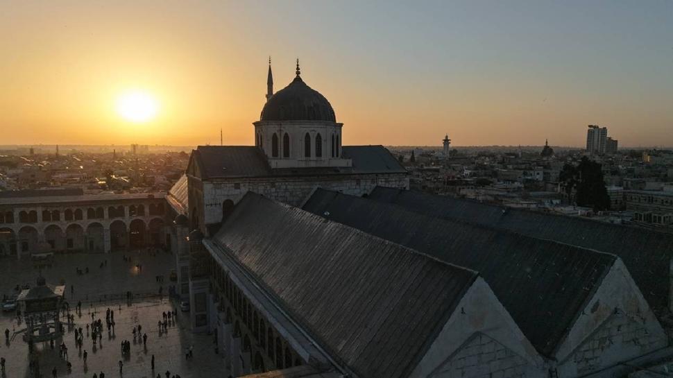 Devrik rejimin ardından... Şam'da 14 yıl sonra ilk kez ramazan topu atıldı