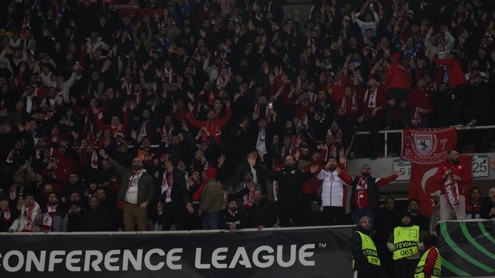 Samsunspor taraftarı, Kuzey Makedonya'da takımlarını yalnız bırakmadı