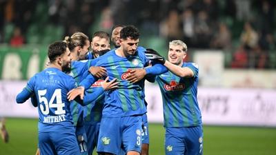 Rizespor, Kocaelispor'u yenerek nefes ald�