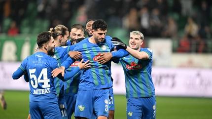 Rizespor, Kocaelispor'u yenerek nefes ald�