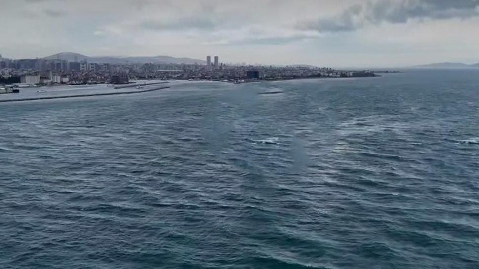 İstanbul Boğazı'nda alarm veren görüntü! Çevre katliamının ucu İSKİ'ye çıktı