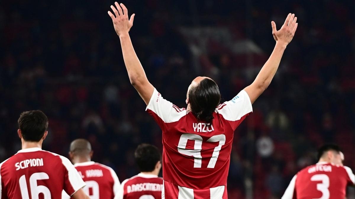 yusuf yaz�c� olympiakos yunanistan ligi foto�raflar� resimleri