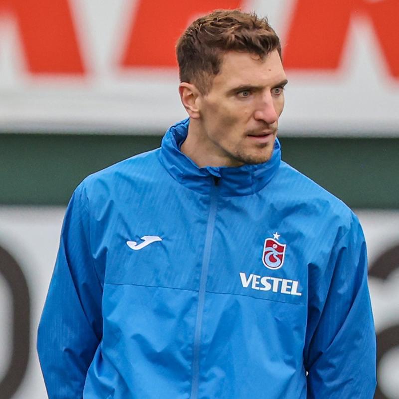 Trabzonspor dava a�m��t�! FIFA'dan Thomas Meunier karar�