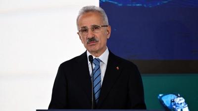 Bo�azlara dijital kalkan! Bakan Uralo�lu: Gemilere 7 g�n 24 saat kesintisiz haberle�me hizmeti sunaca��z