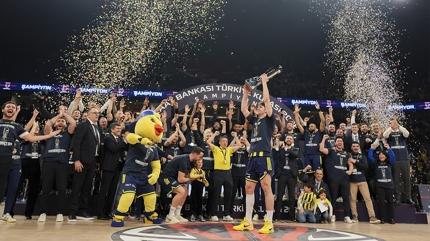 Kupa Fenerbah�e'nin! Be�ikta�'� derbide farkl� ma�lup etti