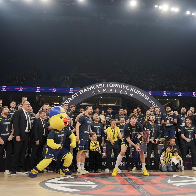 TBF Ba�kan� Hidayet T�rko�lu'dan Fenerbah�e Beko'ya tebrik