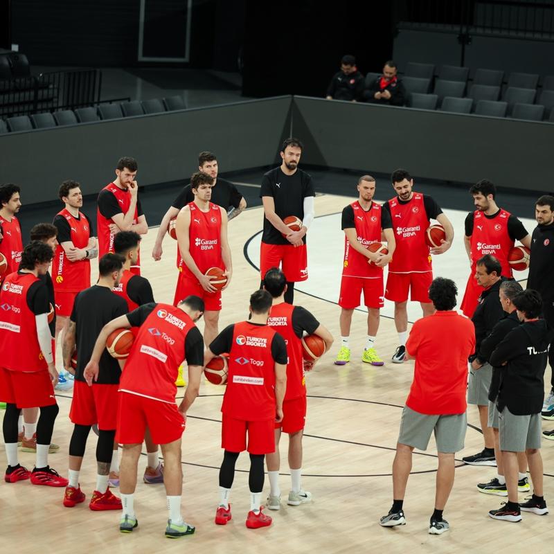 12 Dev Adam'da S�rbistan ma�� haz�rl�klar� ba�lad�