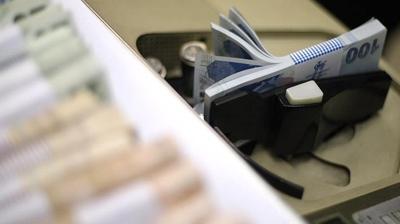 Hazine'den 995 milyar liral�k krediye kefalet deste�i