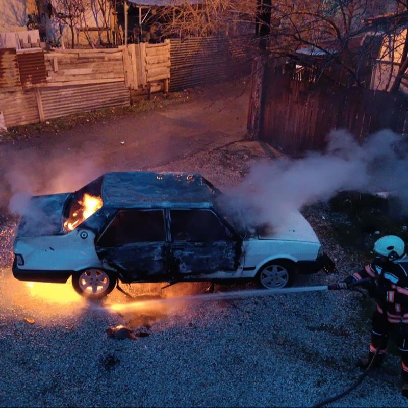 Tart��t��� babas�n�n arac�n� yakt�