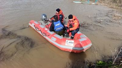 AFAD ekiplerinden Meri� ve Tuna Nehri'nde kurtarma operasyonu