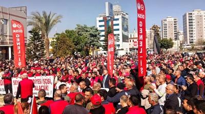 CHP'den i��iye komik zam! Emek�iler belediyenin kap�s�na dayand�