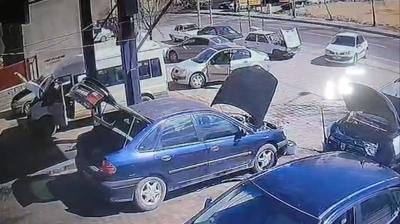 El frenini �ekmeyi unuttu, ara� anayola ��kt�