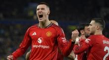 Sesko att�, Manchester United 3 puan� kapt�