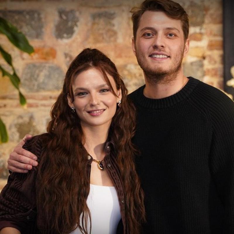 H�lya Av�ar'�n ba�rol oldu�u �Ayn� Ya�mur Alt�nda' i�in �a��rtan karar!