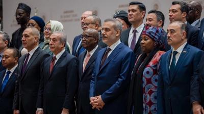 ��T �yeleriyle iftar... Bakan Fidan b�y�kel�ilerle bir araya geldi