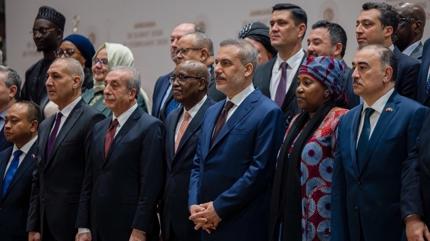 ��T �yeleriyle iftar... Bakan Fidan b�y�kel�ilerle bir araya geldi